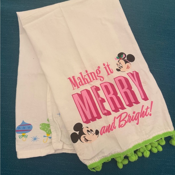 Disney Other - Disney Parks Retro Holiday Dish Towel